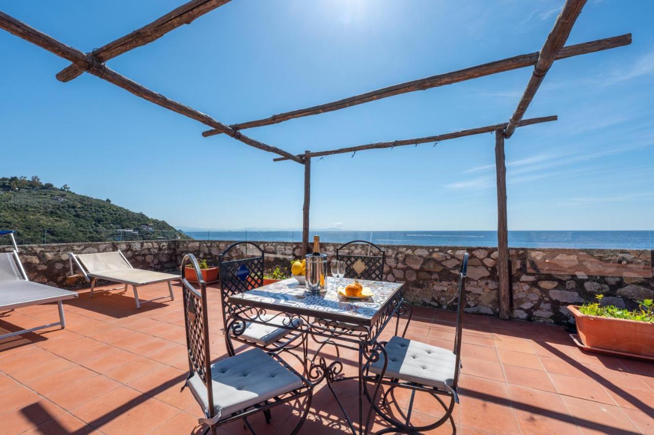 Marina Del Cantone Chalet Нерано Экстерьер фото