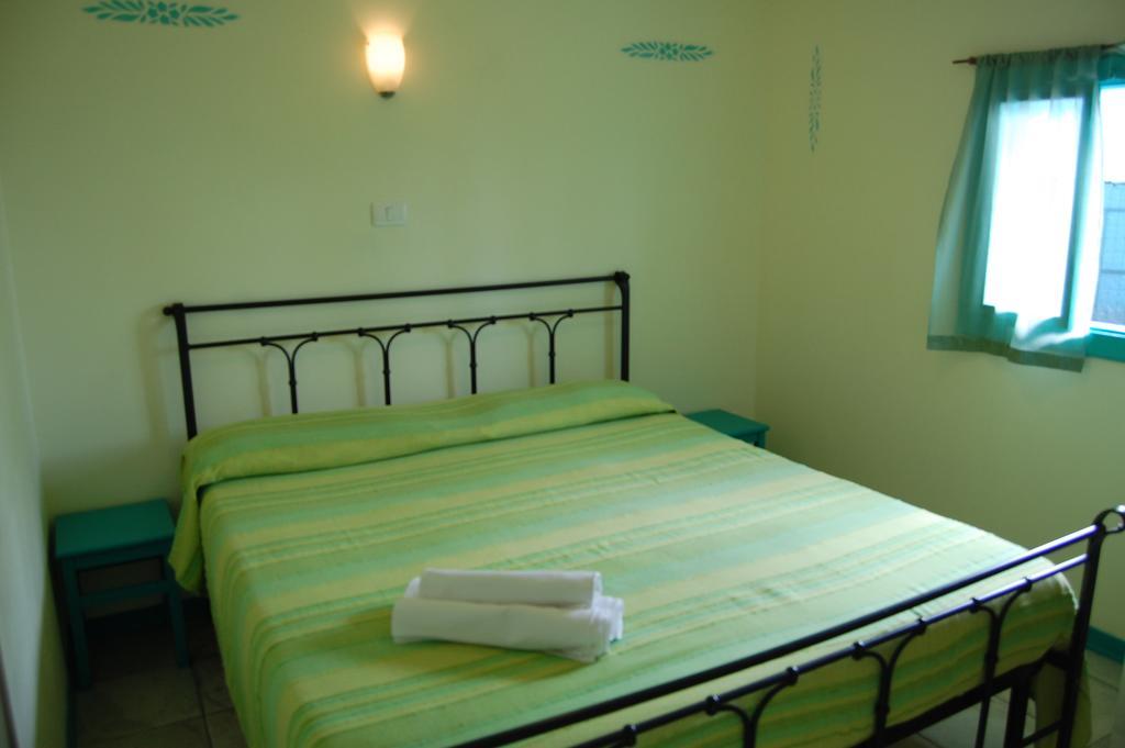 Marina Del Cantone Chalet Нерано Номер фото